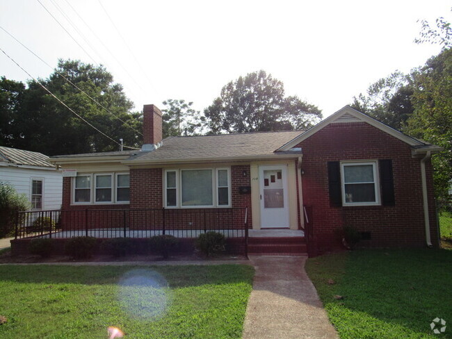 Building Photo - 308 Finch St SE Rental