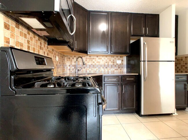 Photo - 3333 Broadway Unit B18E