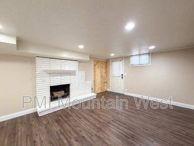 Photo - 282 E 650 N