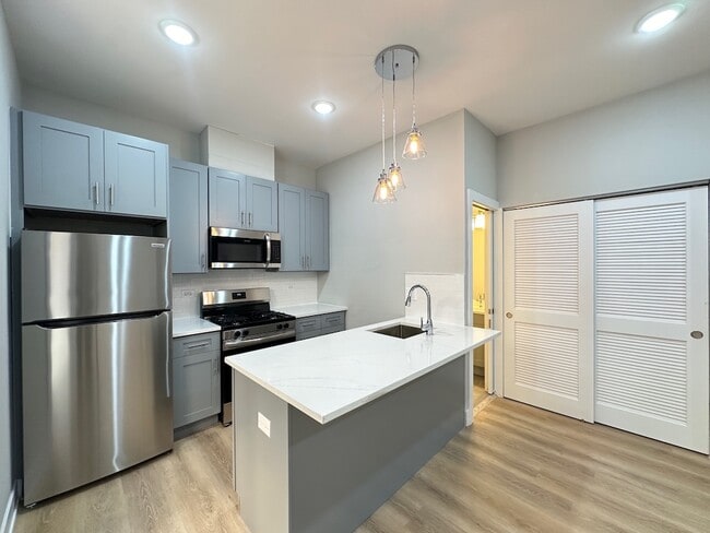 419 W Belden Ave Unit 81