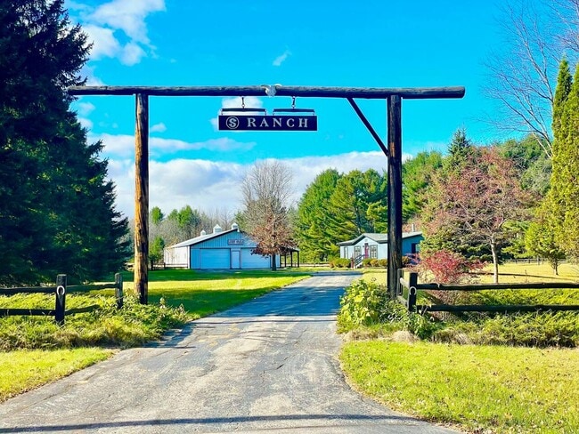 Photo - N3185 Seward Heights Rd