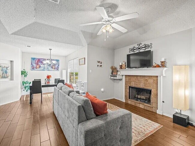 3104 110th St