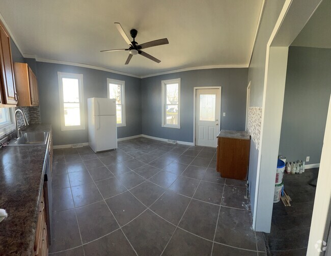 Building Photo - 2704 Jackson Ave Unit 2704 Rental