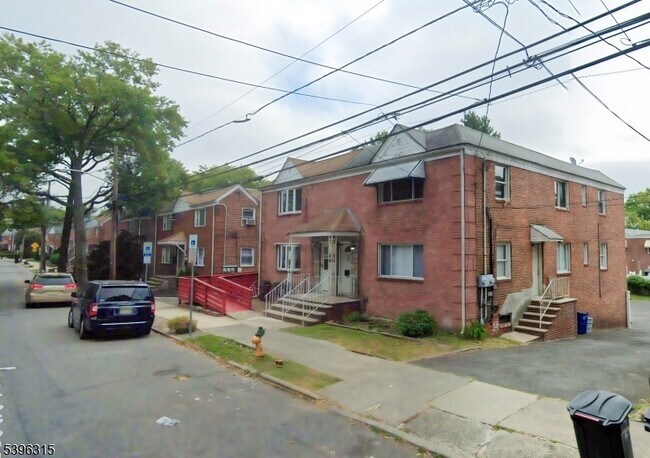 Photo - 196 Tuxedo Pkwy Unit 1