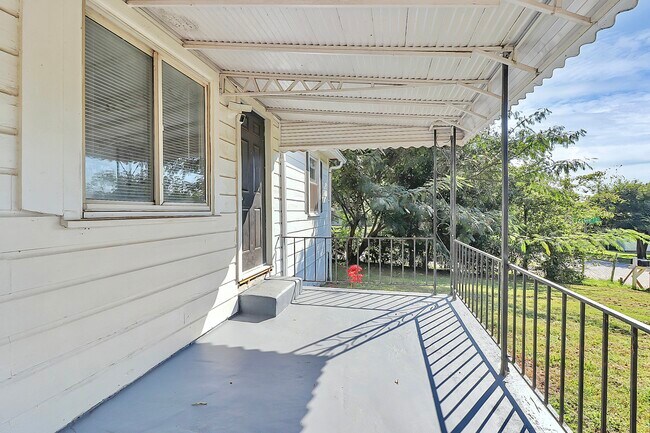 Photo - 4023 Brown Dr