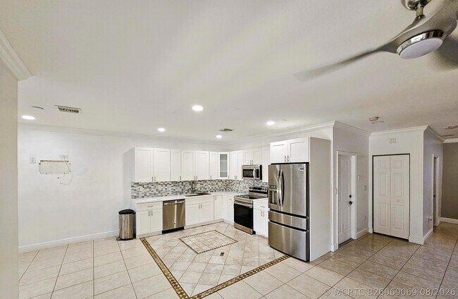 Photo - 213 Talia Cir