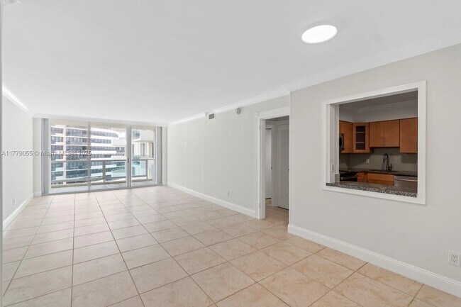 Photo - 5161 Collins Ave Unit 701