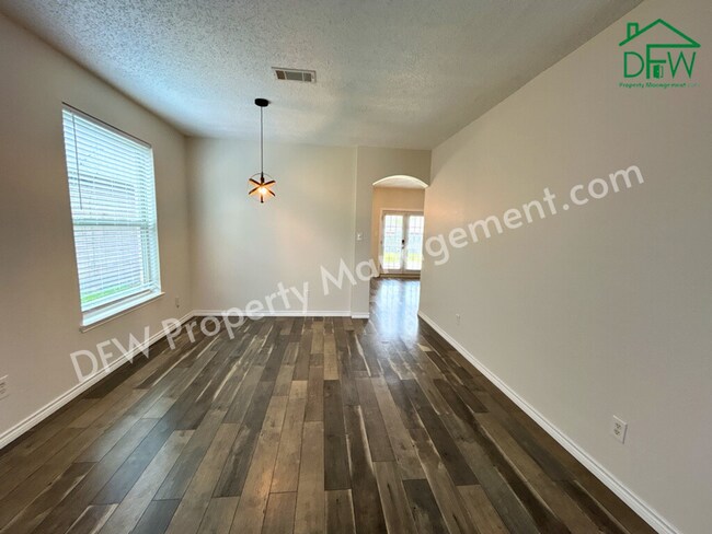 Photo - 4421 Stepping Stone Dr