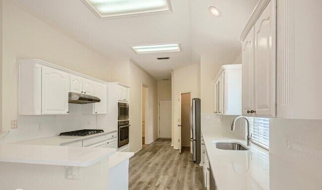 Photo - 5500 Archwood Ln