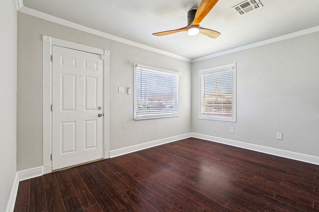 Photo - 710 West Dr