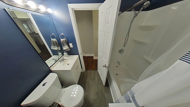 Photo - 28319 Maple St