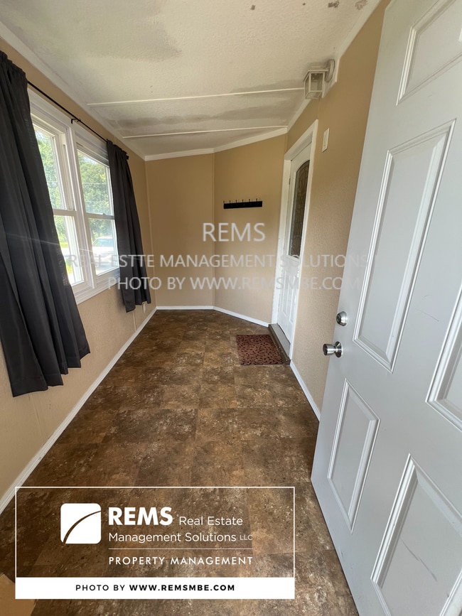 Photo - 222 Mill St Unit 1/2