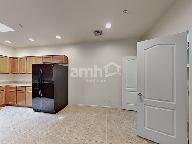 Photo - 8940 W Olive Ave