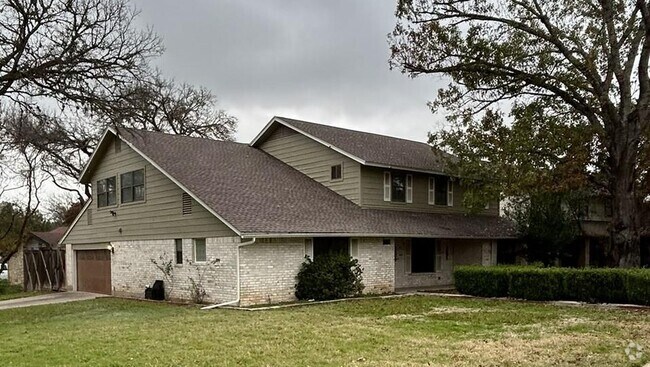 Building Photo - 3304 Spotted Horse Trail Rental