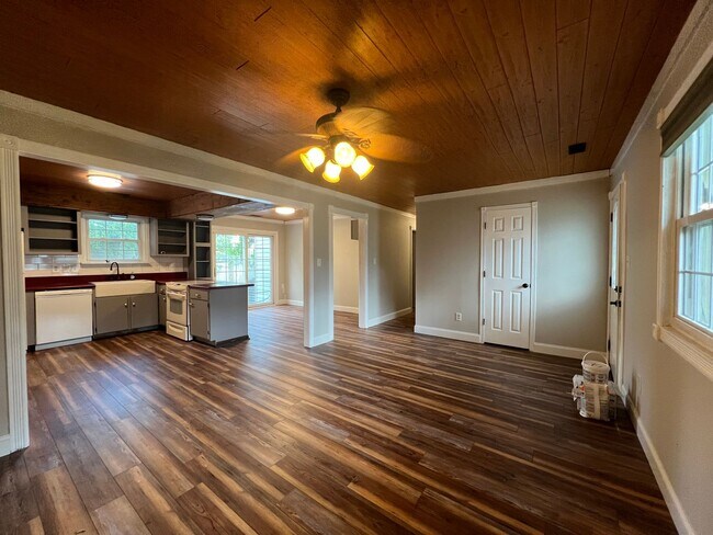 Photo - Cute 3 Bed 2 Bath!