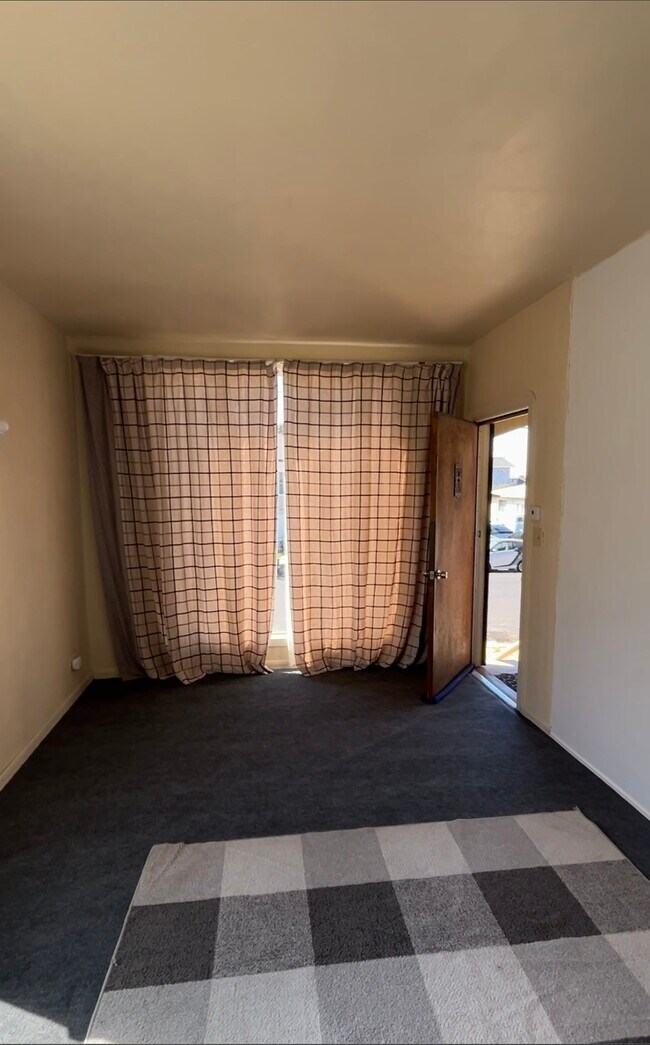 Photo - 321 Garretson Ave