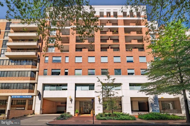 Photo - 1230 23rd St NW Apartamento Unidad 618