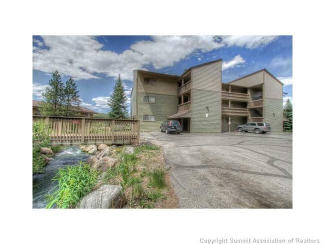 Building Photo - 906 Meadow Creek Dr Unit 307 Rental