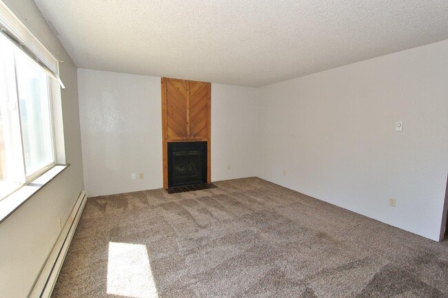 Photo - 4833 W Targee St