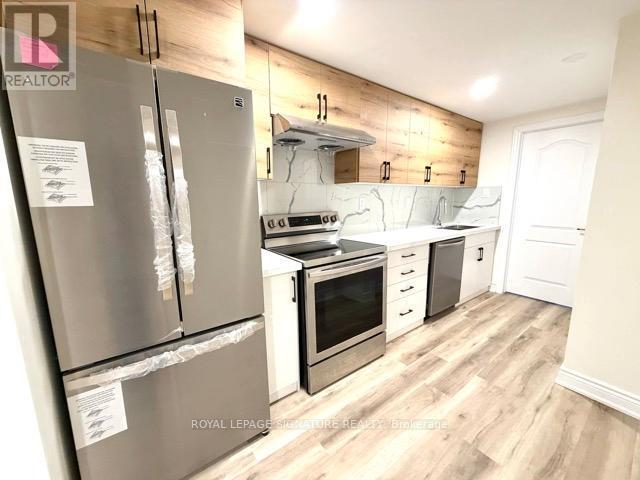 Photo - 362 Landsborough Ave