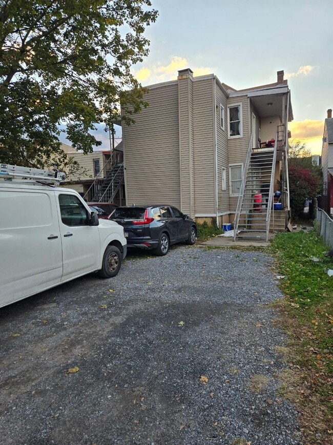 444 N 5th St Unit 1