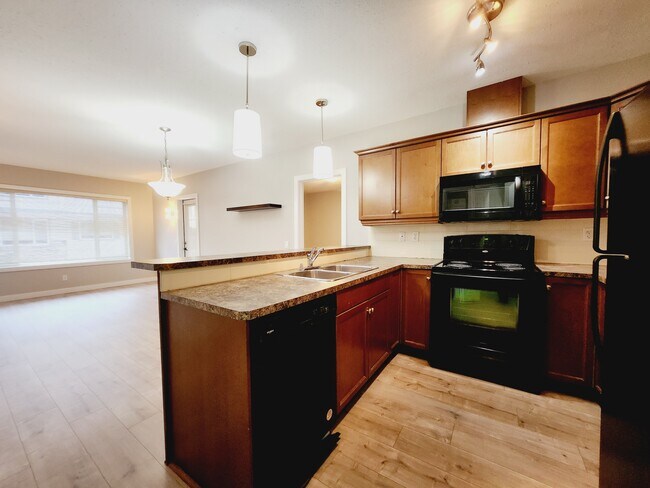 Photo - 2565 Hanna Crescent NW