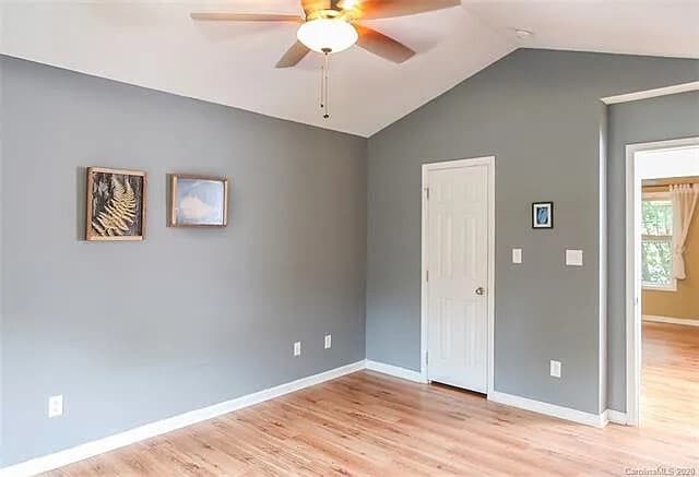 Photo - 1 Dogwood Ln