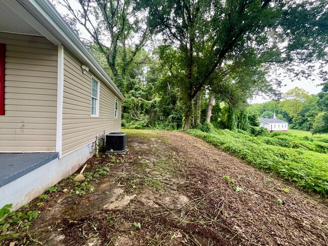 Photo - 2010 Simmons St