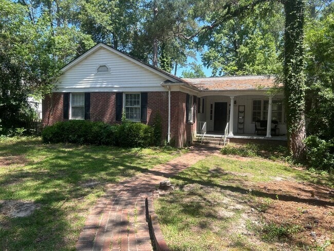 Building Photo - 3119 Trenholm Rd Rental