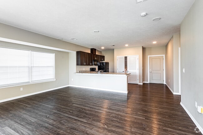 2BR, 2BA - 1120SF