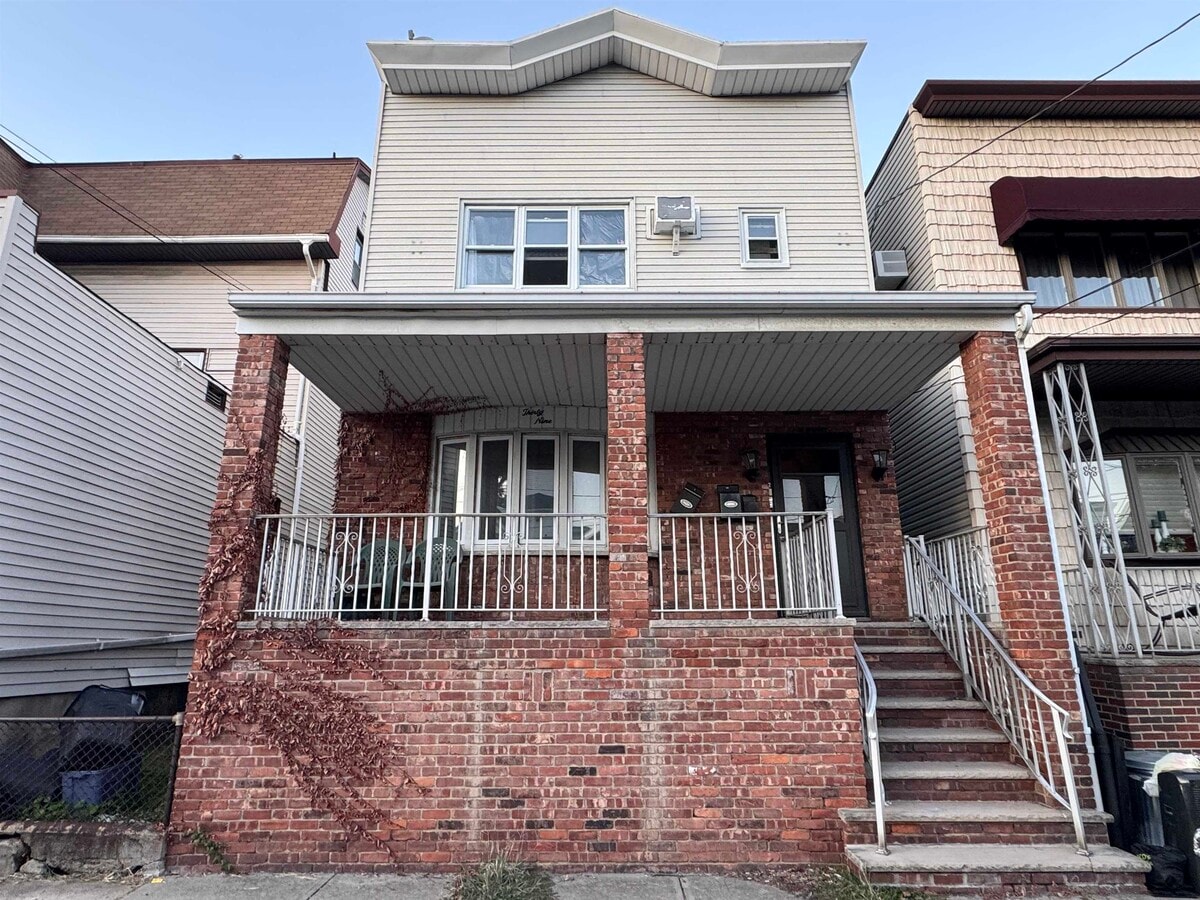 Photo - 39 W 9th St Casa