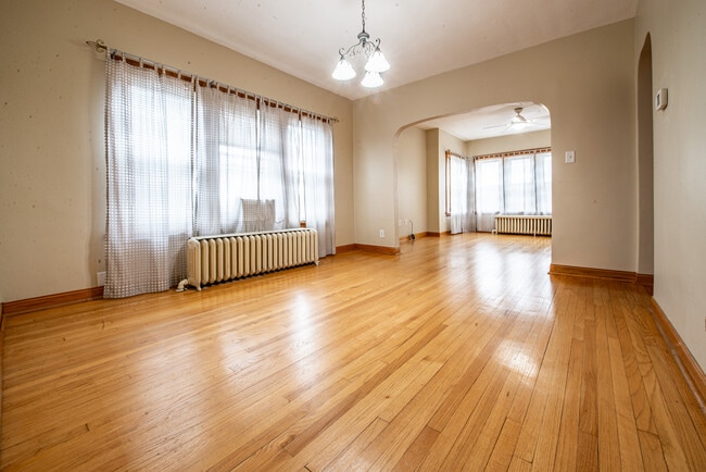 Photo - 5618 W Warwick Ave Unit Apt. 2