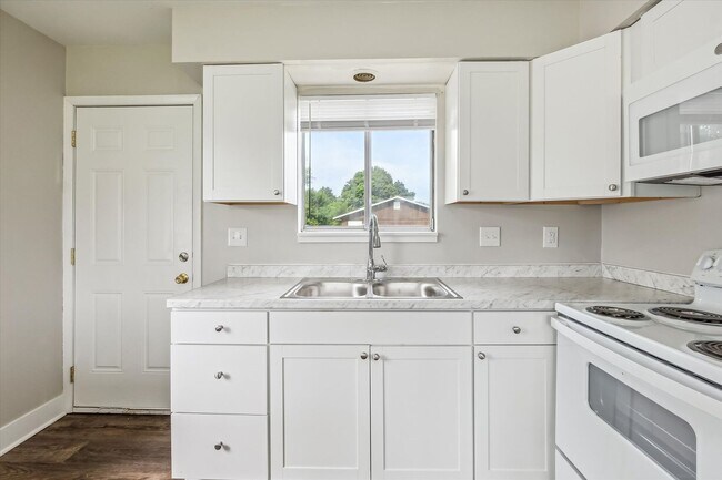 Photo - Vineyard 210 (Vineyard 210 LLC)