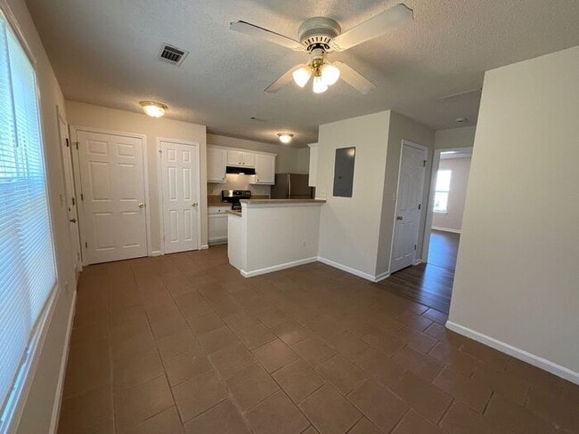 Photo - 1608 Hallmark Hills Dr