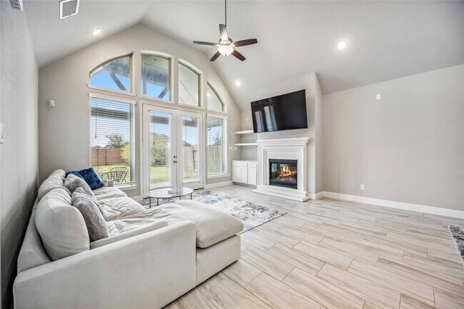 Photo - 2446 Manor Valley Ln