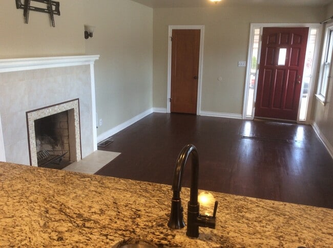 Photo - PET FRIENDLY 3 BEDROOM 2 BATHROOM HOUSE