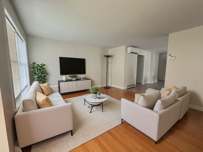 Photo - 1 Horseshoe Dr