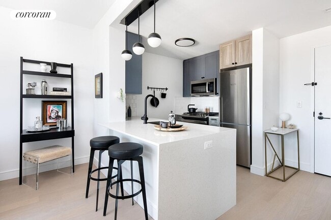 Photo - 36-20 Steinway St