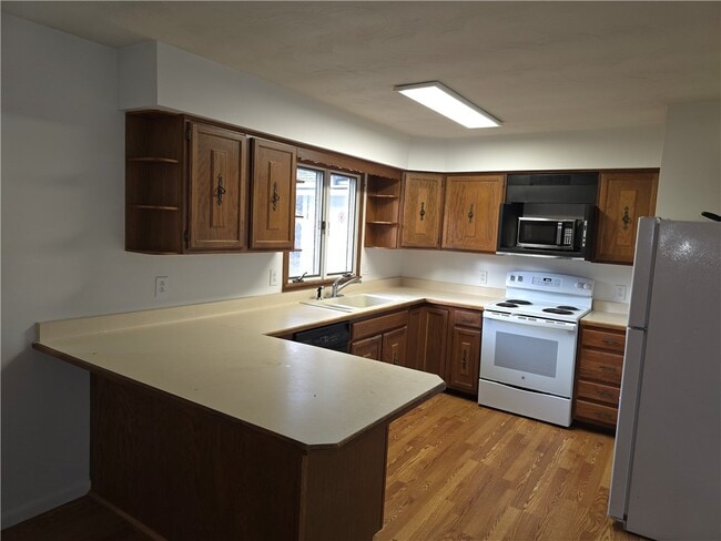 Photo - 379 Hollybrook Rd