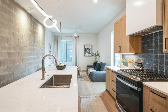 Building Photo - 700 Denson Dr Unit 1101