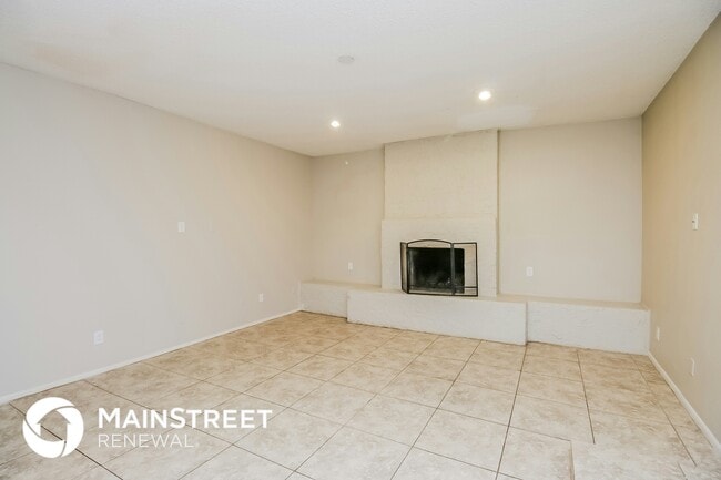 Photo - 5808 W Holly St