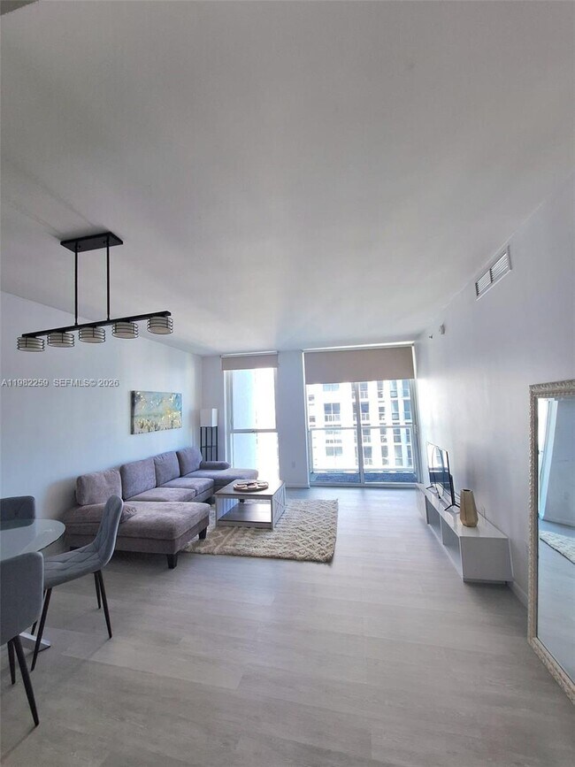 Building Photo - 253 NE 2nd St Unit 2606