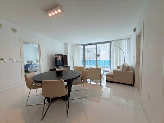 Photo - 200 Biscayne Blvd Way Unit 4104