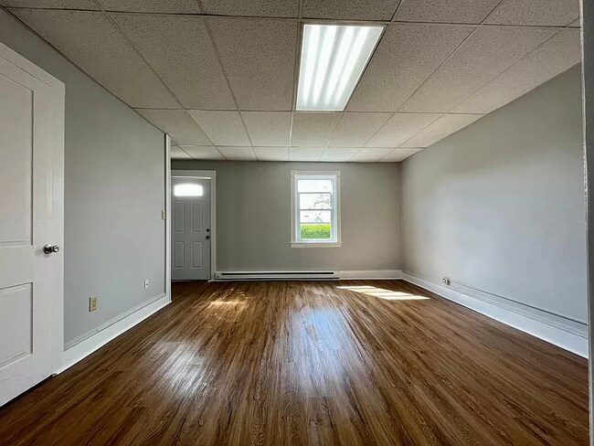 Photo - 5844-5848 Kesslersville Rd Unidad 5846