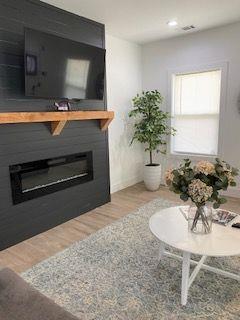 Photo - 987 Fair St SW