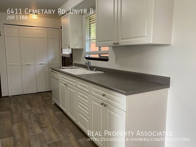 Photo - 6411 Cemetery Rd