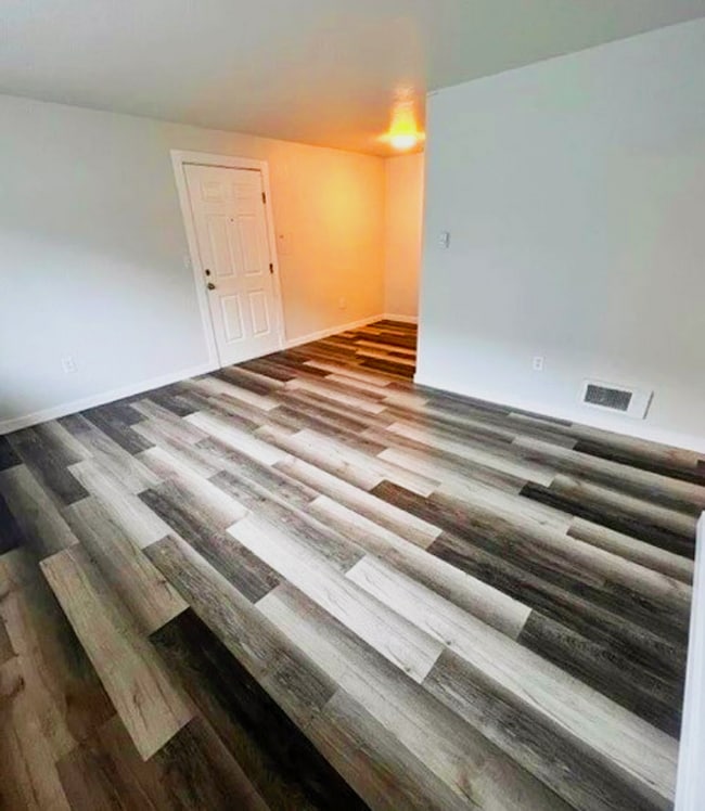 Photo - Arise Station