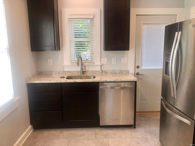 Photo - 729 E Hunter Ave