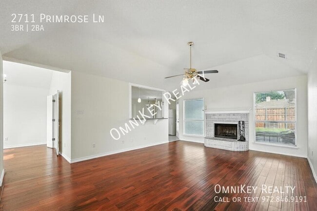 Photo - 2711 Primrose Ln