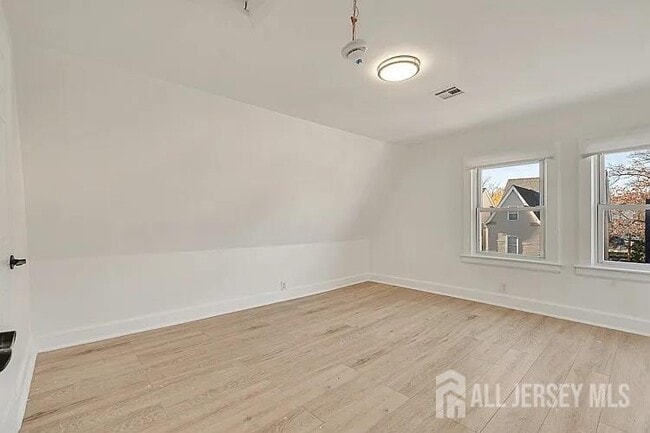 Photo - 110 N 17th St Unit 3